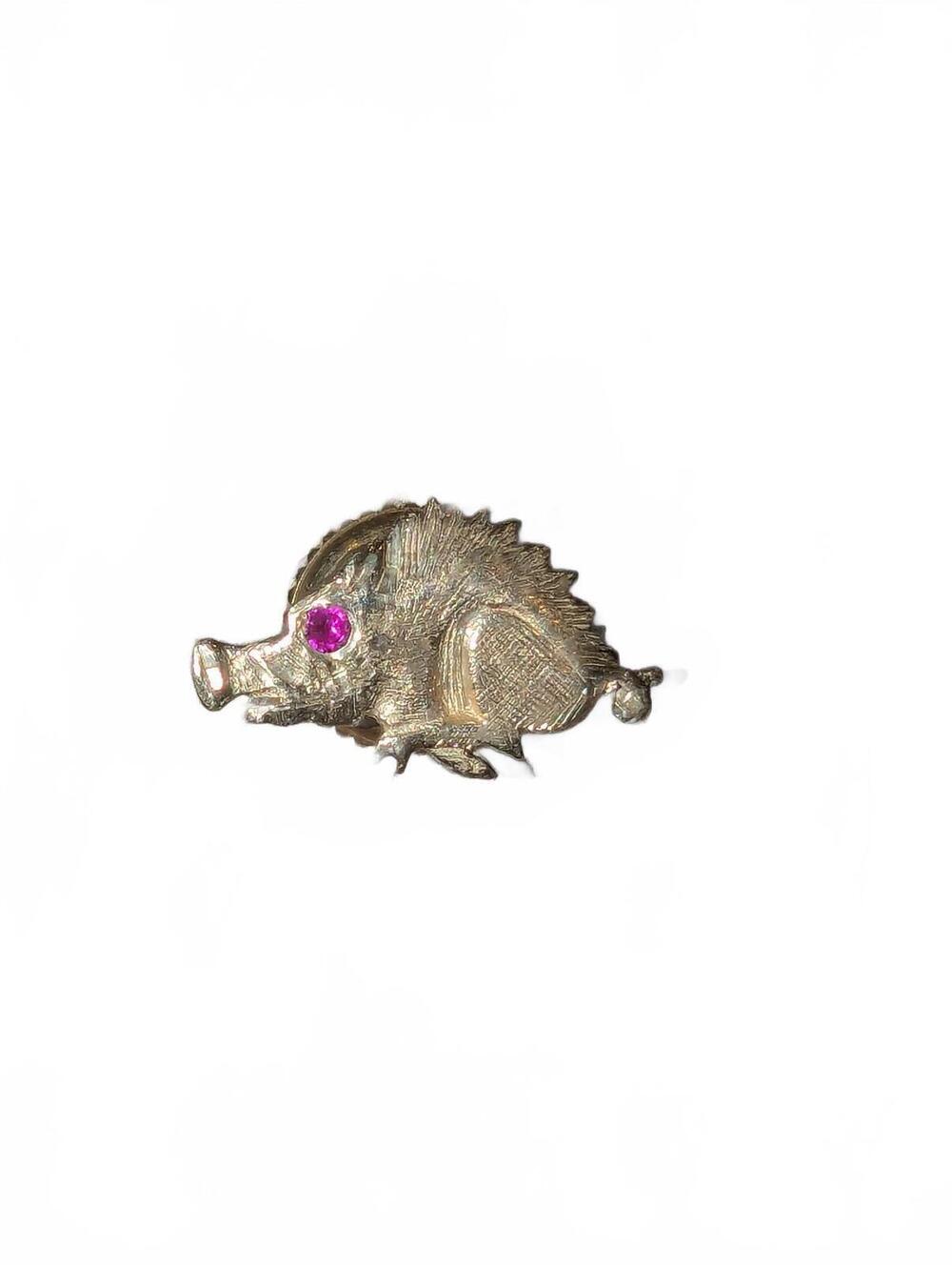 Vintage Razorback 10k Pin with ruby  Gem Eye